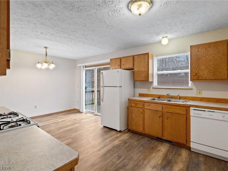 103 W Crosier Street, Akron, OH 44311 Photo 8