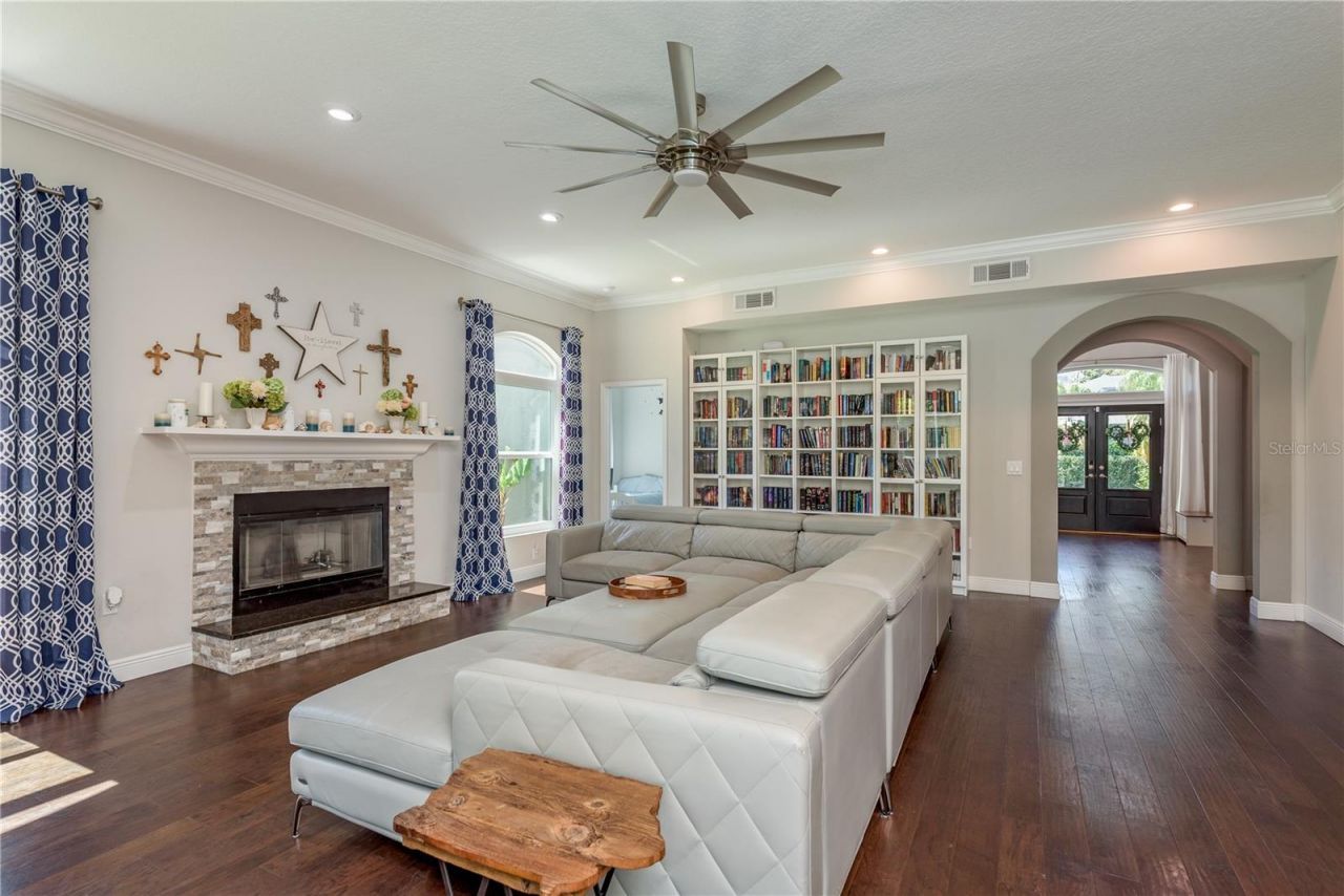 4010 Executive Drive, Palm Harbor, FL 34685 Photo