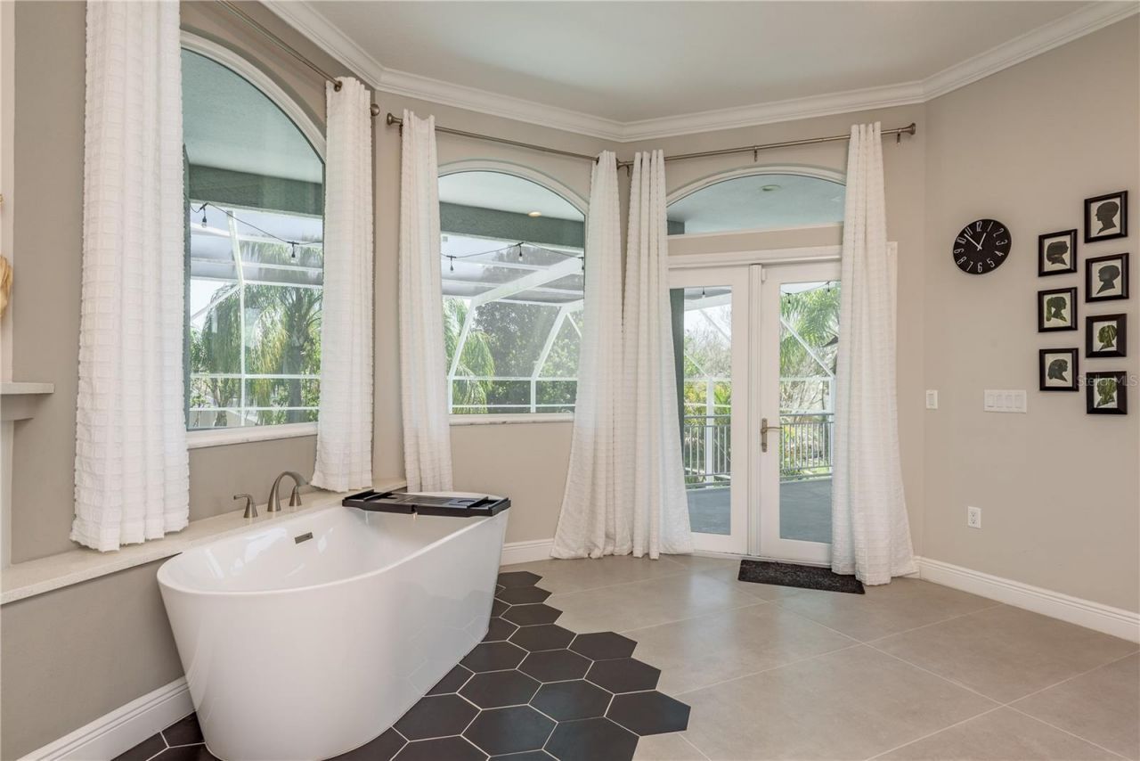 4010 Executive Drive, Palm Harbor, FL 34685 Photo