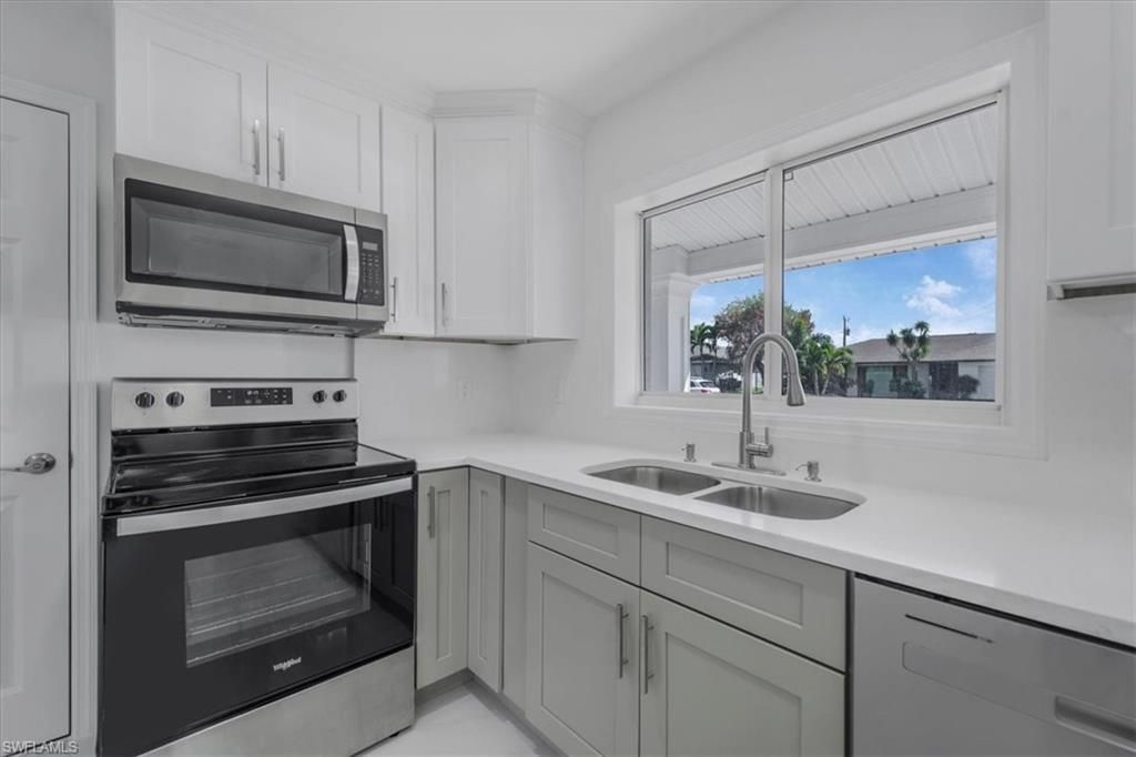 105 SE 45th Ter, Cape Coral, FL 33904 Photo