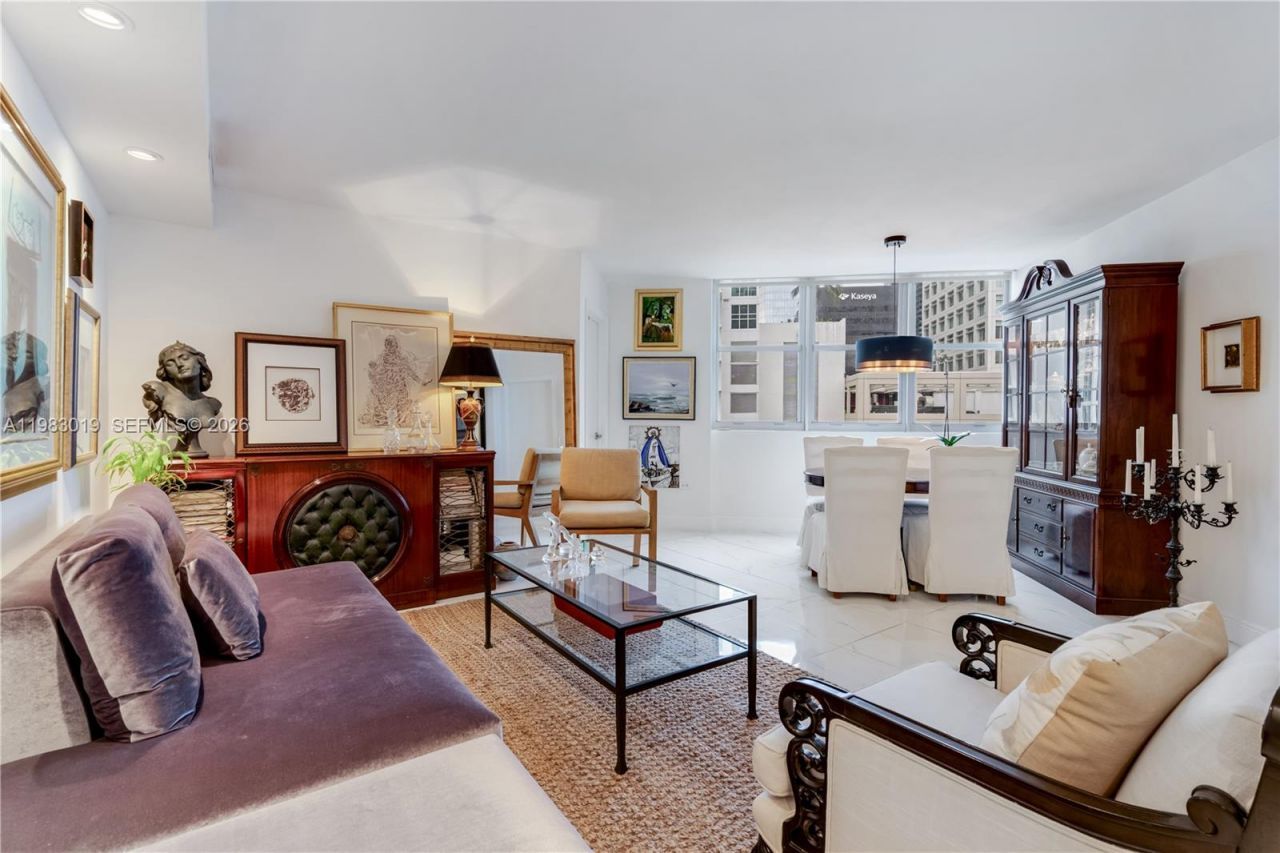 825 Brickell Bay Dr, Unit 850, Miami, FL 33131 Photo