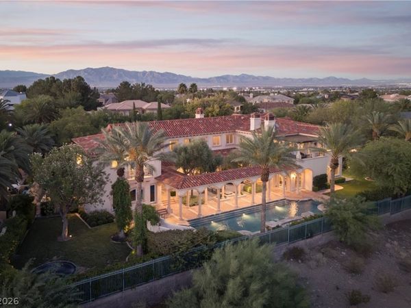 9017 Grove Crest Lane , Las Vegas, NV 89134