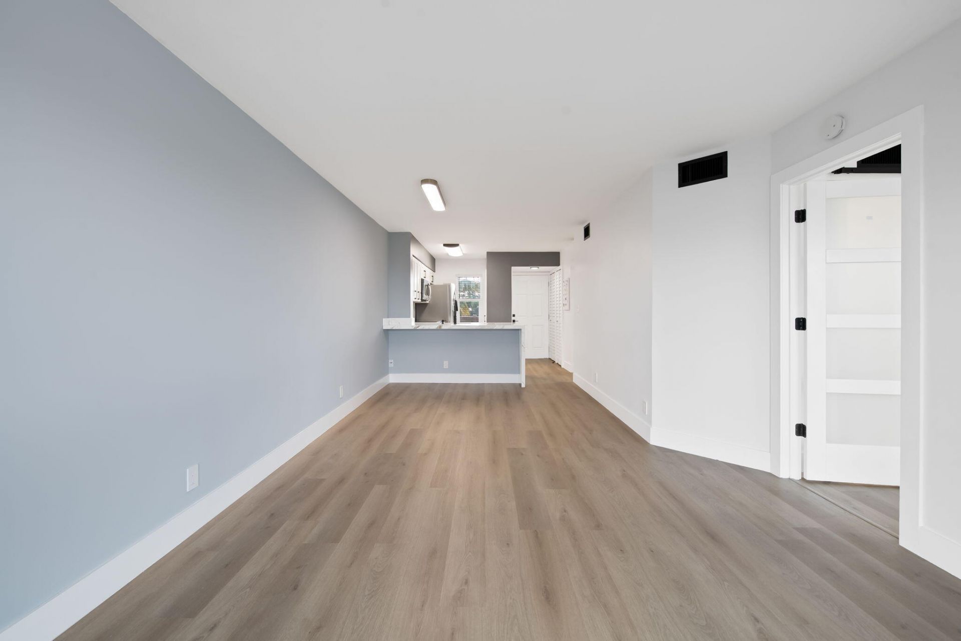 2106 S Cypress Bend Drive, Unit 501, Pompano Beach, FL 33069 Photo