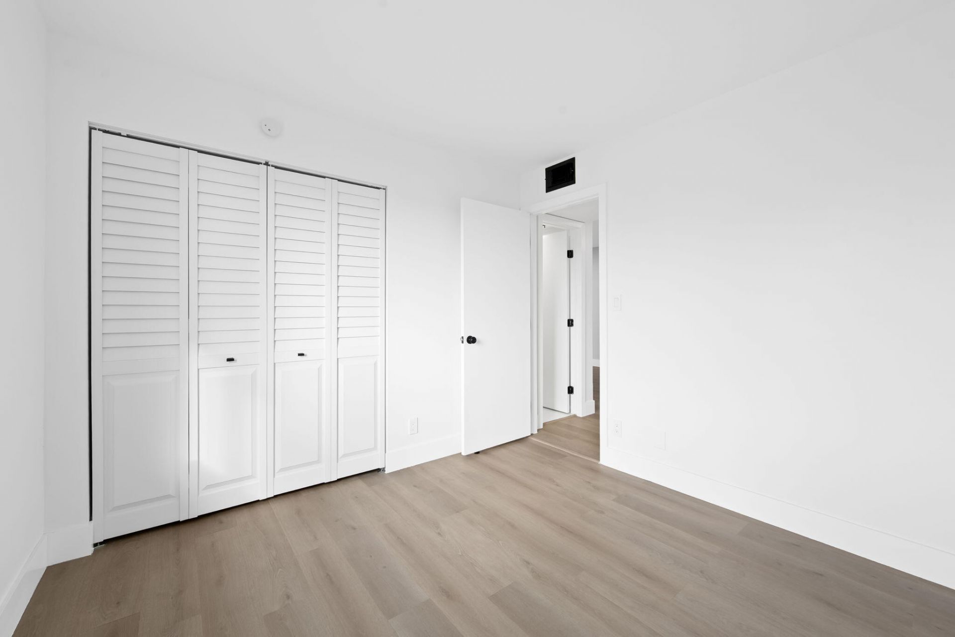 2106 S Cypress Bend Drive, Unit 501, Pompano Beach, FL 33069 Photo