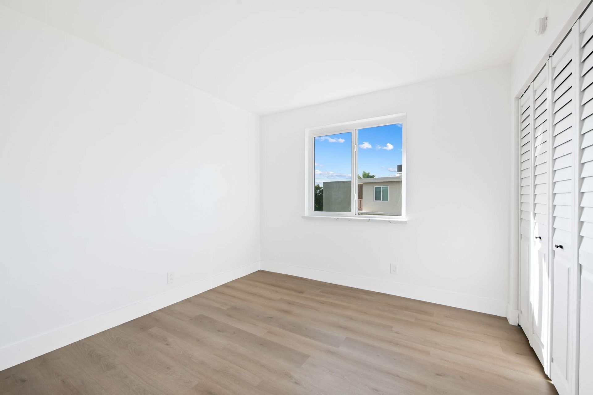 2106 S Cypress Bend Drive, Unit 501, Pompano Beach, FL 33069 Photo