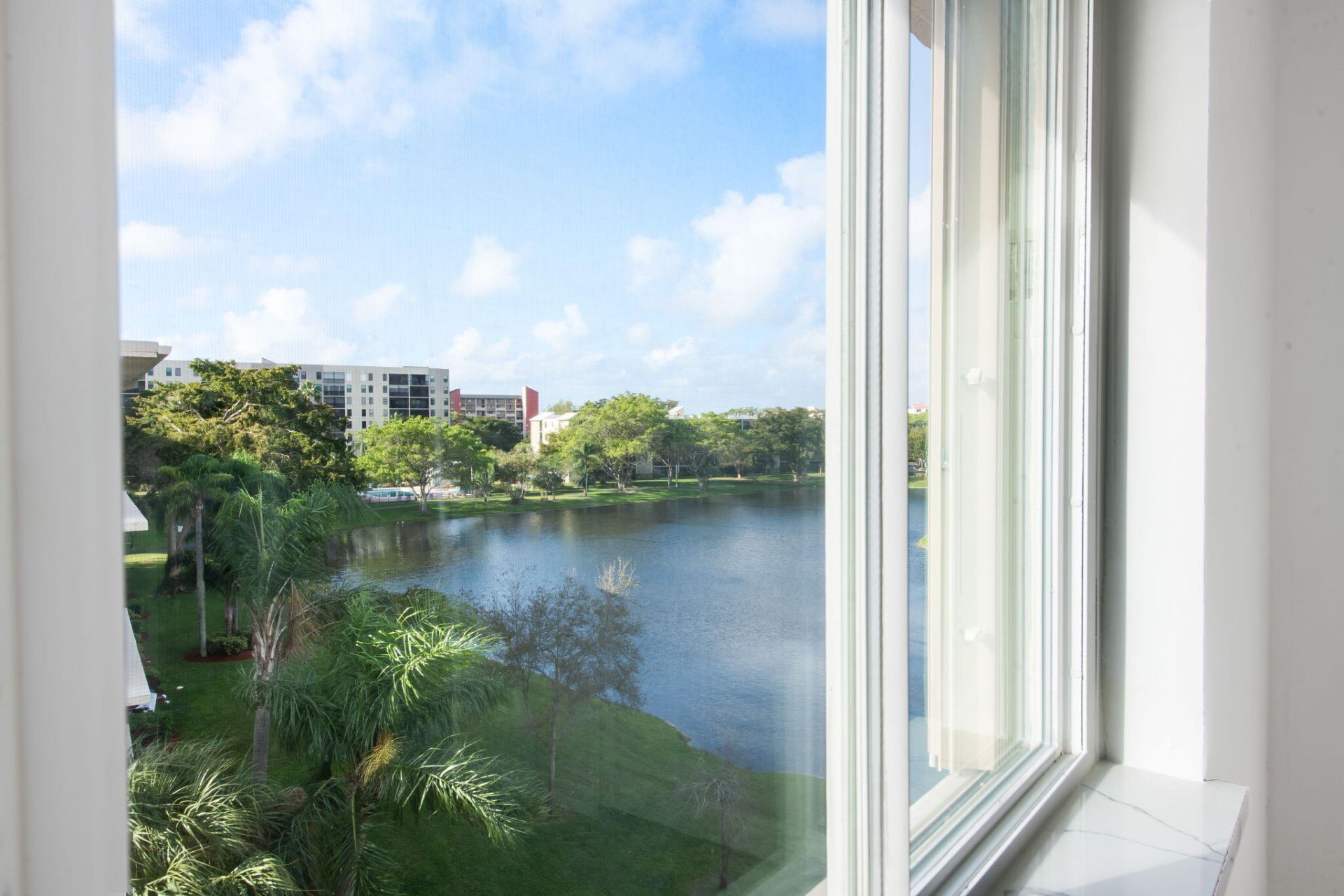 2106 S Cypress Bend Drive, Unit 501, Pompano Beach, FL 33069 Photo