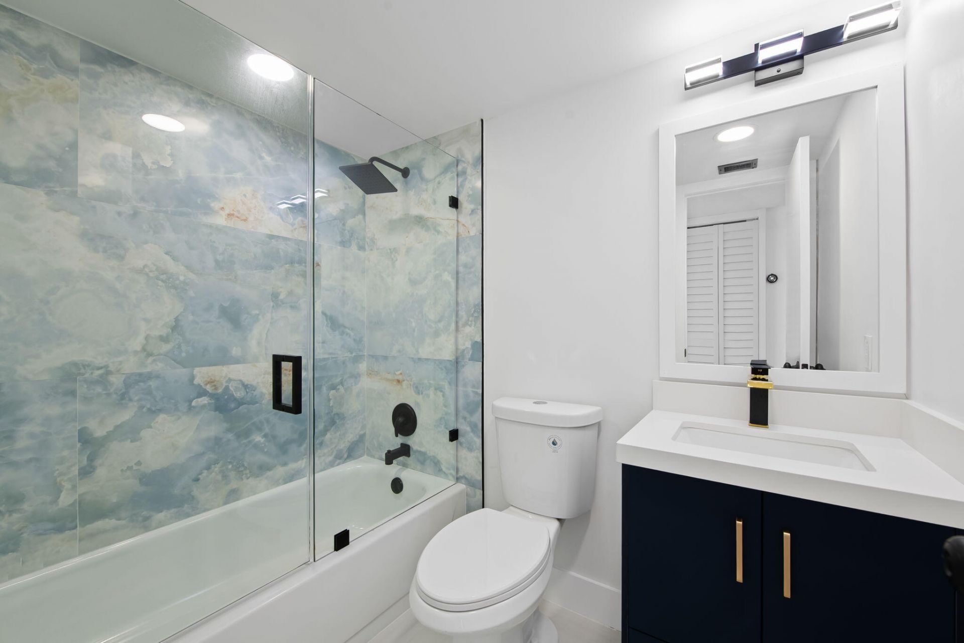 2106 S Cypress Bend Drive, Unit 501, Pompano Beach, FL 33069 Photo