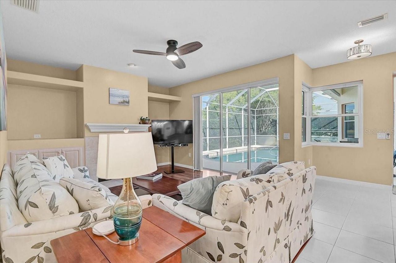 4422 Mcintosh Lake Avenue , Sarasota, FL 34233 Photo