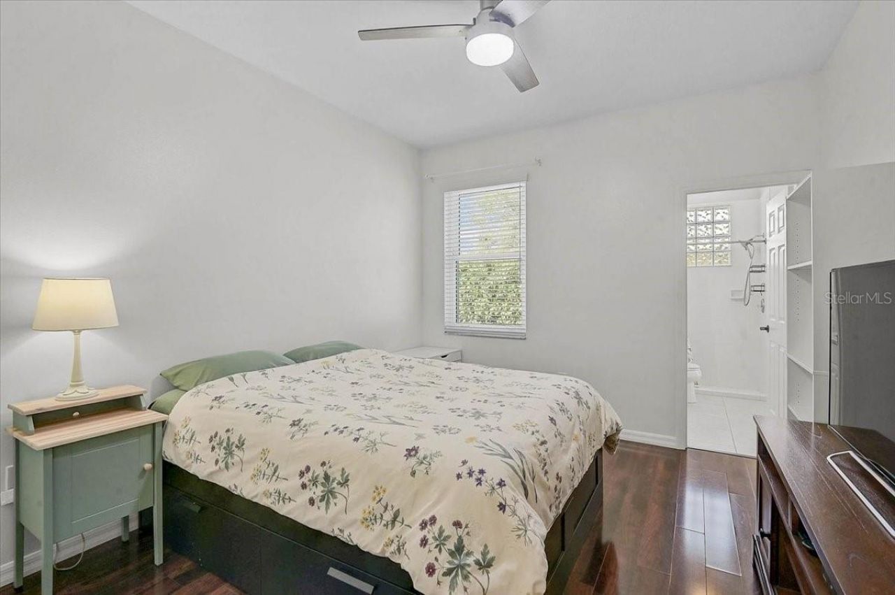 4422 Mcintosh Lake Avenue , Sarasota, FL 34233 Photo