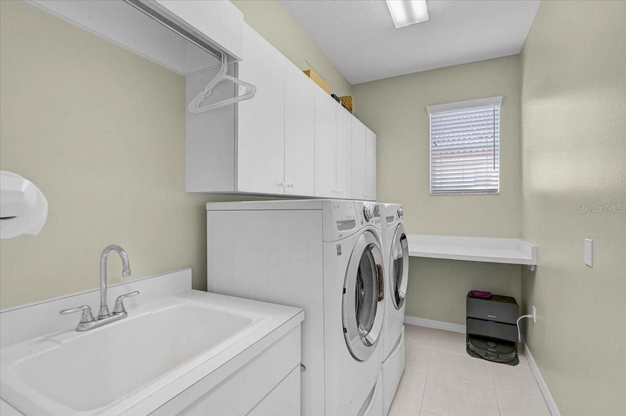 4422 Mcintosh Lake Avenue , Sarasota, FL 34233 Photo