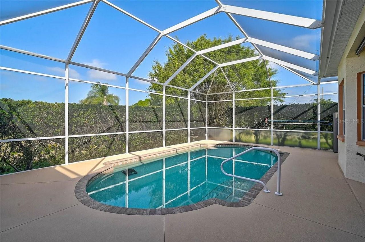 4422 Mcintosh Lake Avenue , Sarasota, FL 34233 Photo