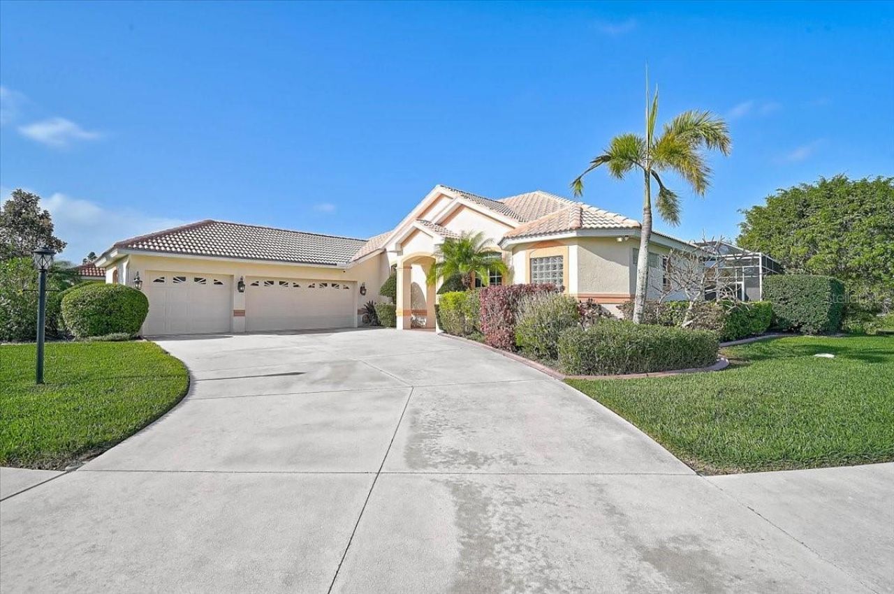 4422 Mcintosh Lake Avenue , Sarasota, FL 34233 Photo