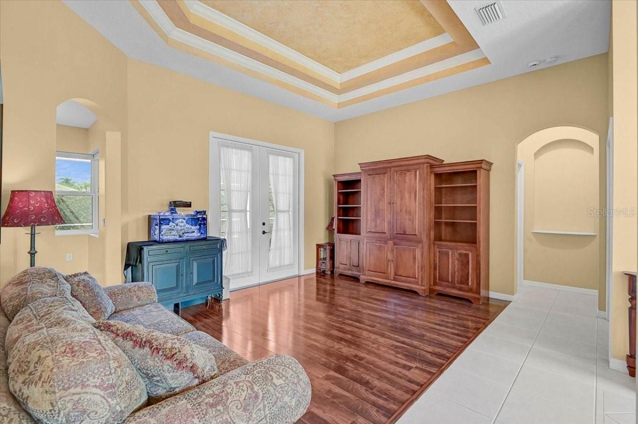 4422 Mcintosh Lake Avenue , Sarasota, FL 34233 Photo