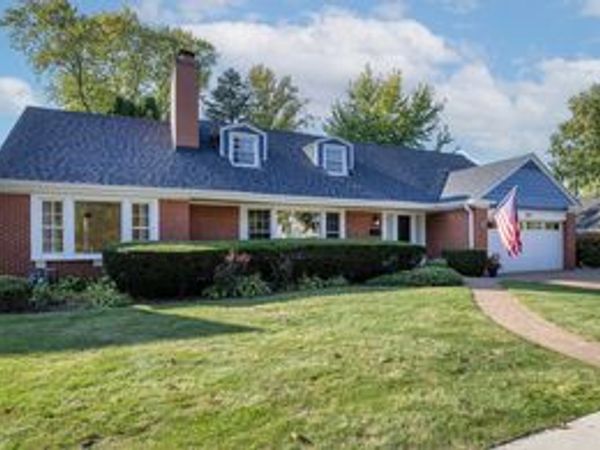 372 Stratford Road , Des Plaines, IL 60016