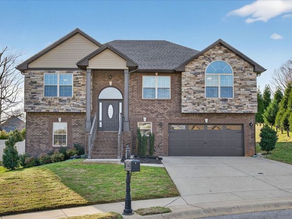 161 Roanoke Station Cir , Clarksville, TN 37043