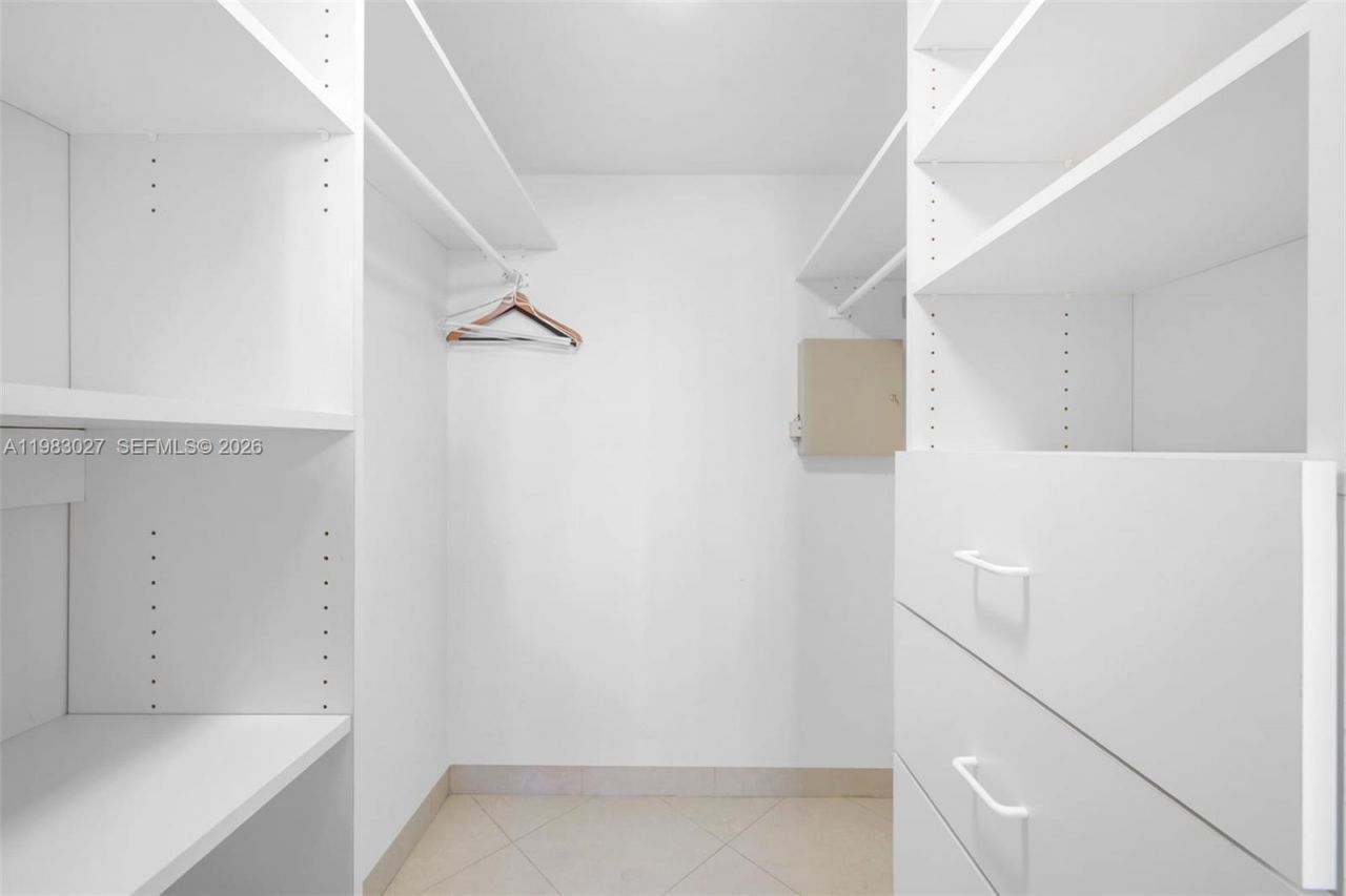 19999 E Country Club Dr , Unit 1406, Aventura, FL 33180 Photo