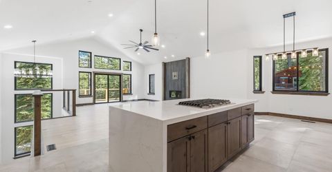 2113 Mandan Street, South Lake Tahoe, CA 96150 Photo