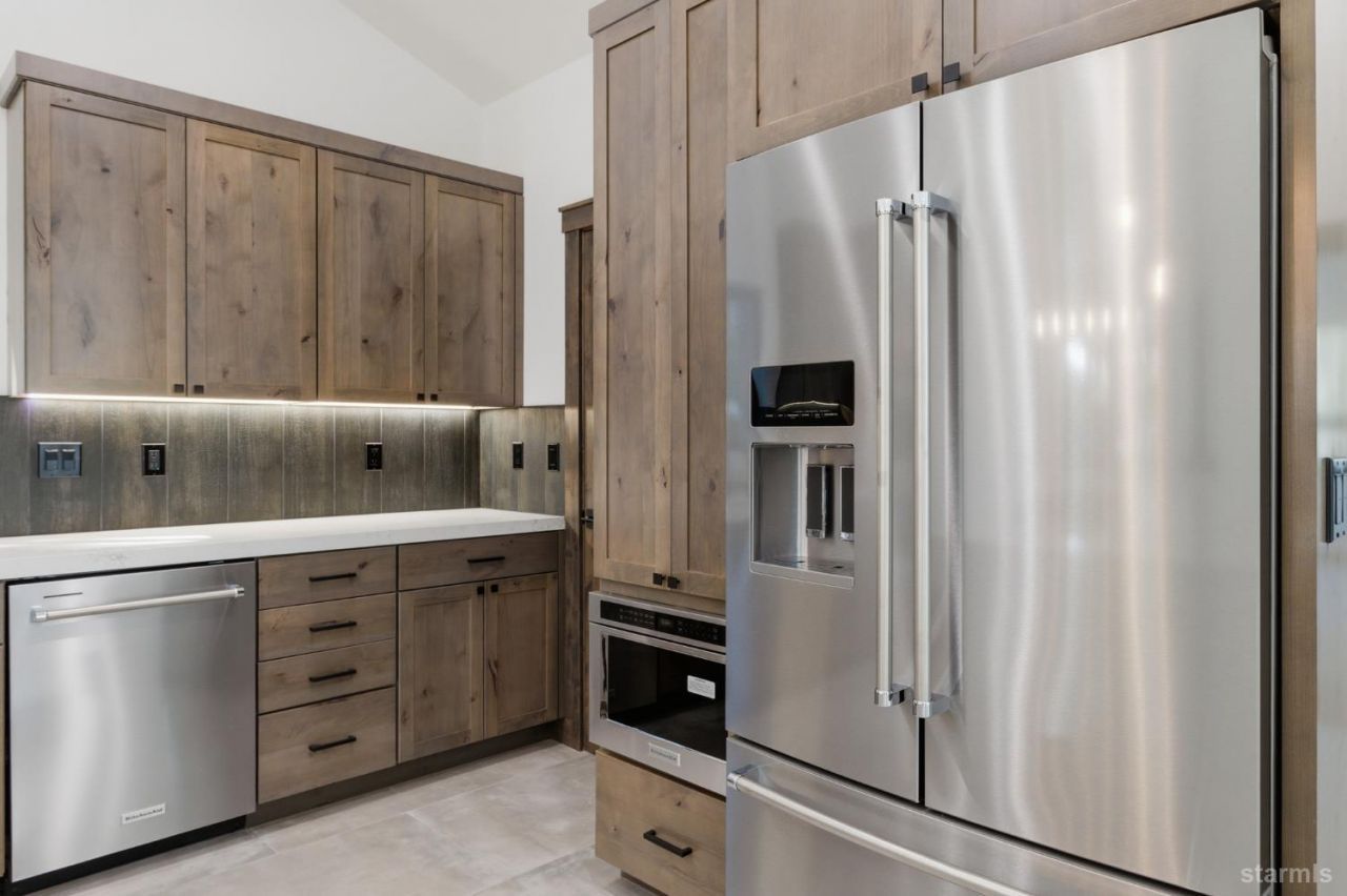 2113 Mandan Street, South Lake Tahoe, CA 96150 Photo