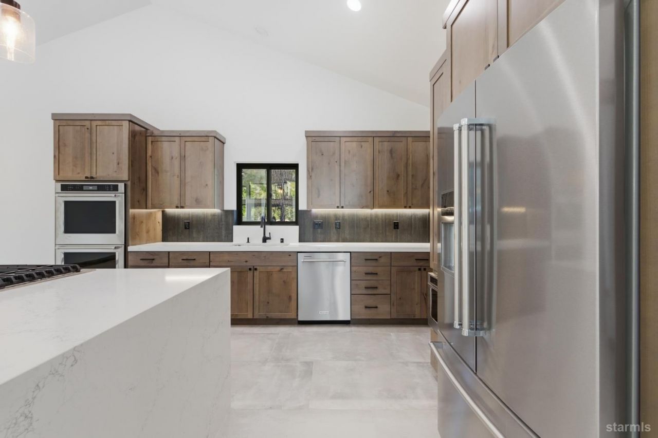 2113 Mandan Street, South Lake Tahoe, CA 96150 Photo