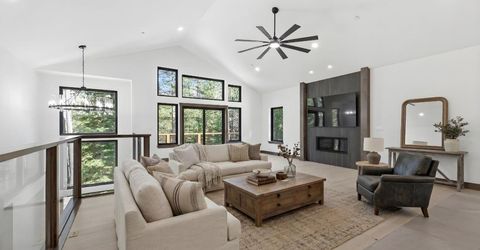 2113 Mandan Street, South Lake Tahoe, CA 96150 Photo