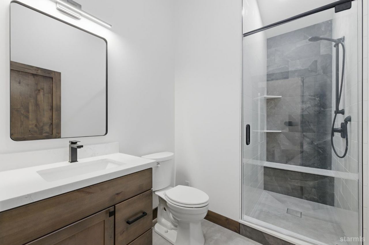 2113 Mandan Street, South Lake Tahoe, CA 96150 Photo