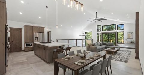 2113 Mandan Street, South Lake Tahoe, CA 96150 Photo