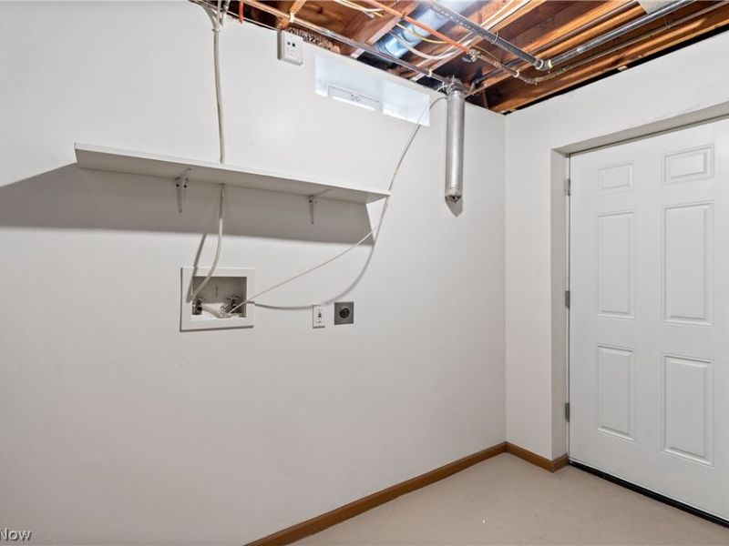 732 Vernon Odom Boulevard, Akron, OH 44307 Photo 20