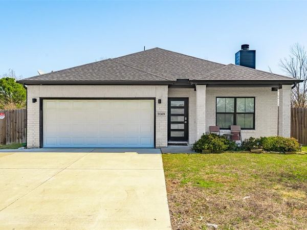 9309 Ronald Drive, Fort Worth, TX 76134