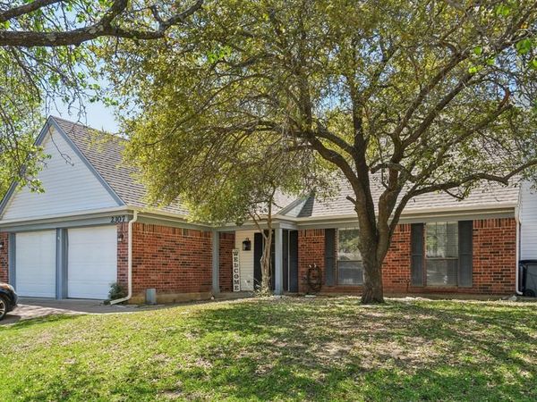 2307 Harrington Court, Euless, TX 76039