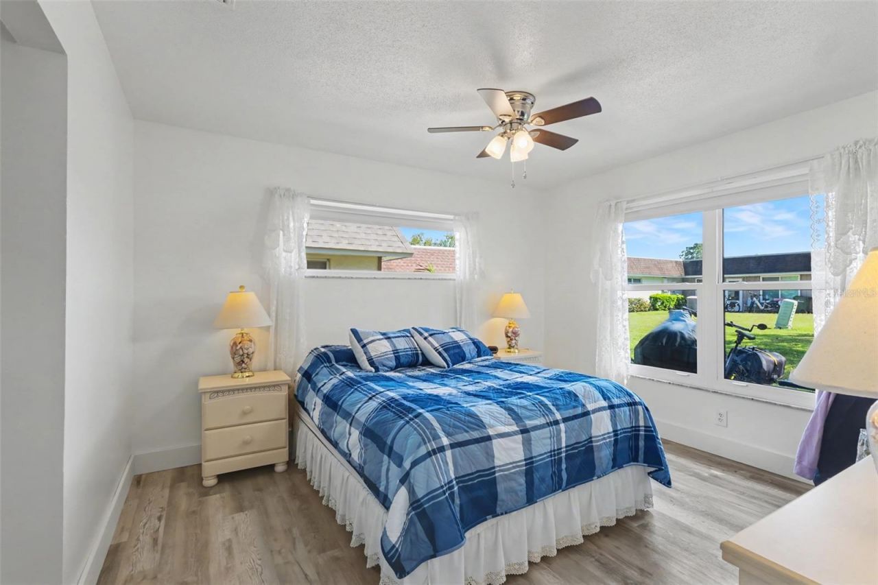 1327 Glendale Circle W, Unit 218, Sarasota, FL 34232 Photo