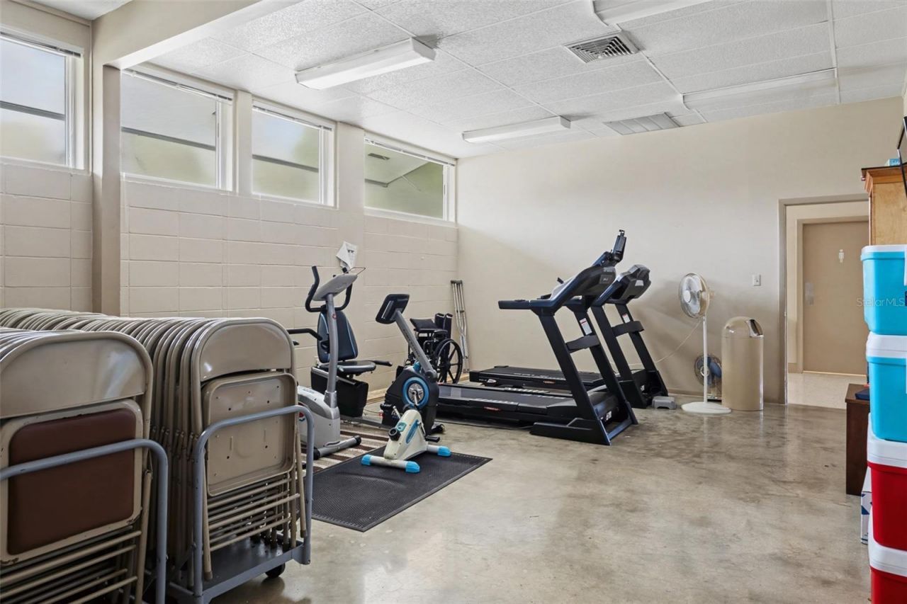 1327 Glendale Circle W, Unit 218, Sarasota, FL 34232 Photo