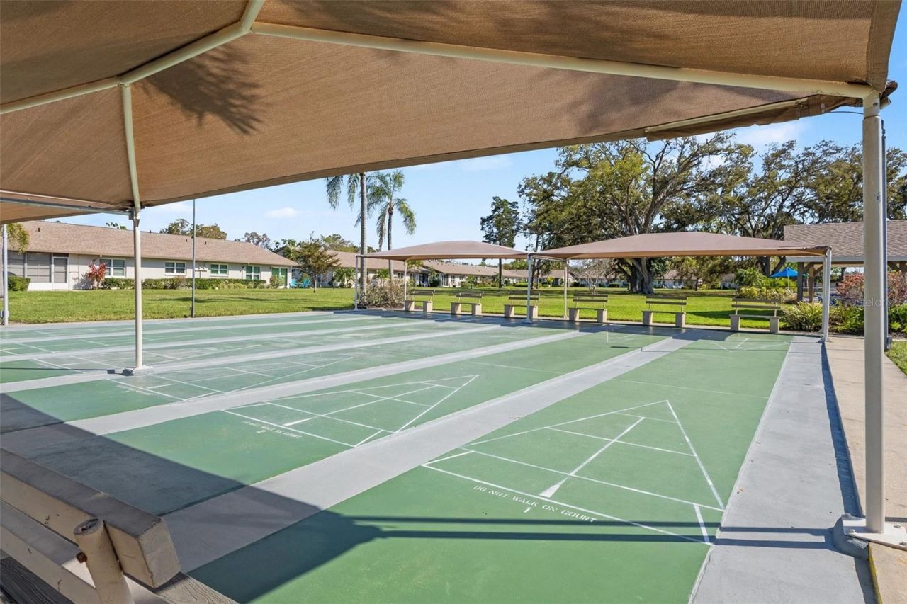 1327 Glendale Circle W, Unit 218, Sarasota, FL 34232 Photo