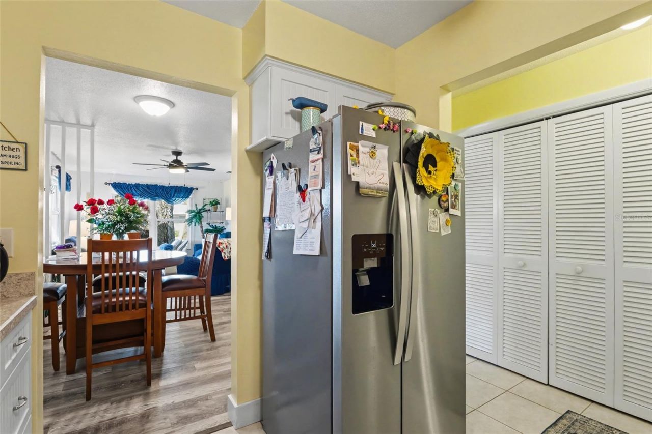1327 Glendale Circle W, Unit 218, Sarasota, FL 34232 Photo