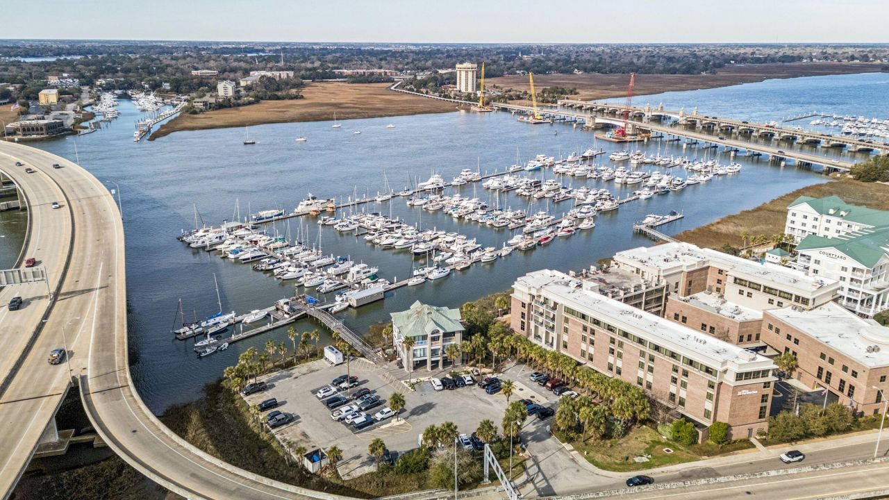 33 Lockwood Drive Photo 4