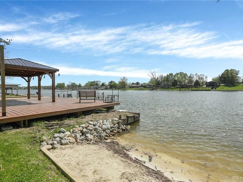 2571 W Choctaw Drive, London, OH 43140 Photo 3