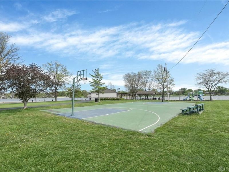 2571 W Choctaw Drive, London, OH 43140 Photo 32