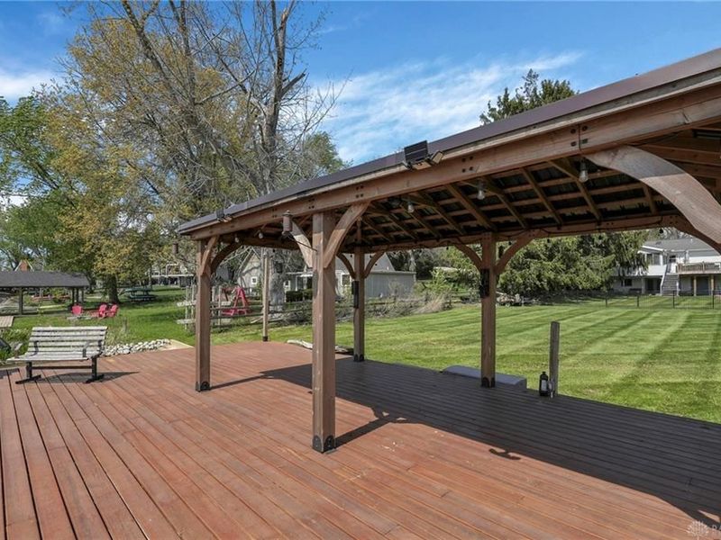 2571 W Choctaw Drive, London, OH 43140 Photo 4