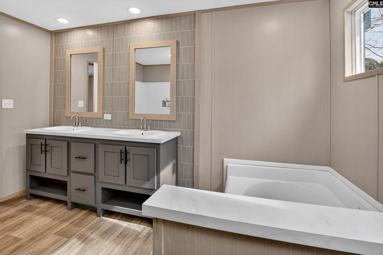 1641 Catalina Blvd  Photo 19