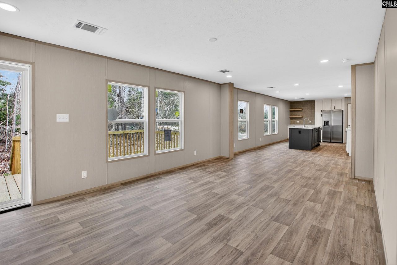 1641 Catalina Blvd  Photo 8