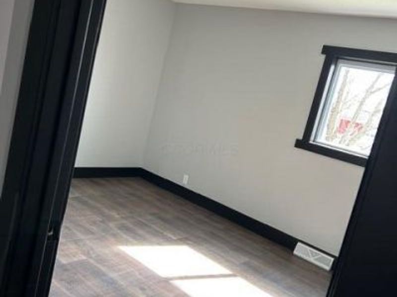 2366 E Howard Road, Obetz, OH 43207 Photo 14