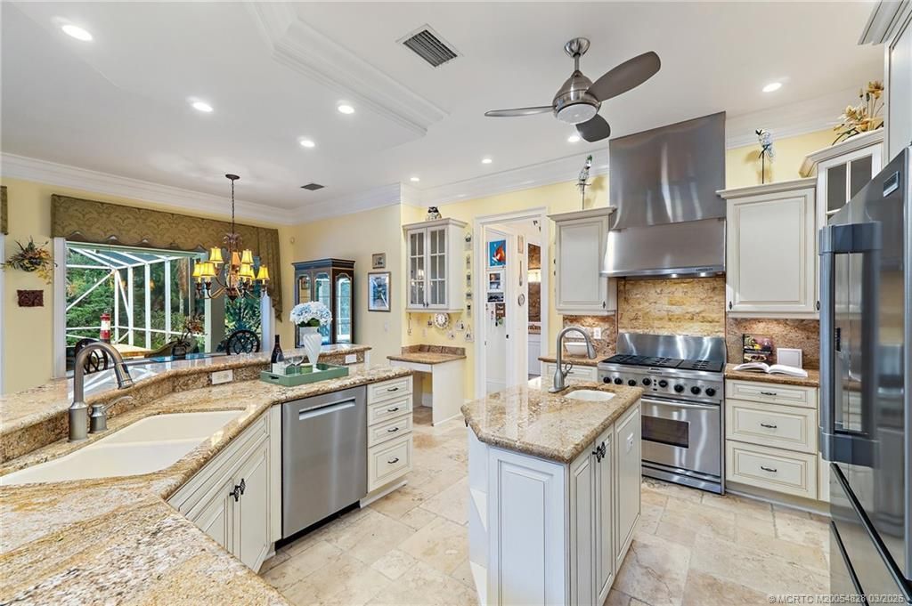 540 SE Saint Lucie Boulevard, Stuart, FL 34996 Photo