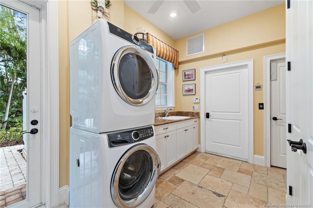 540 SE Saint Lucie Boulevard, Stuart, FL 34996 Photo