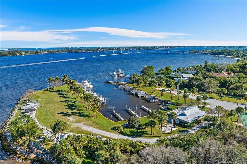 540 SE Saint Lucie Boulevard, Stuart, FL 34996 Photo
