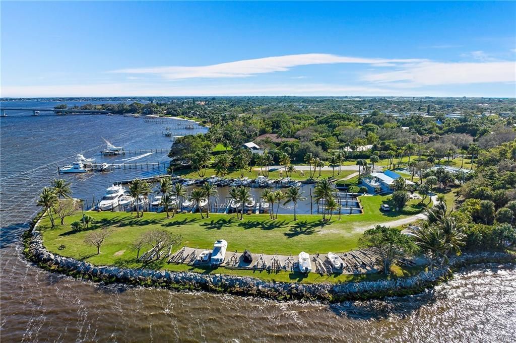 540 SE Saint Lucie Boulevard, Stuart, FL 34996 Photo