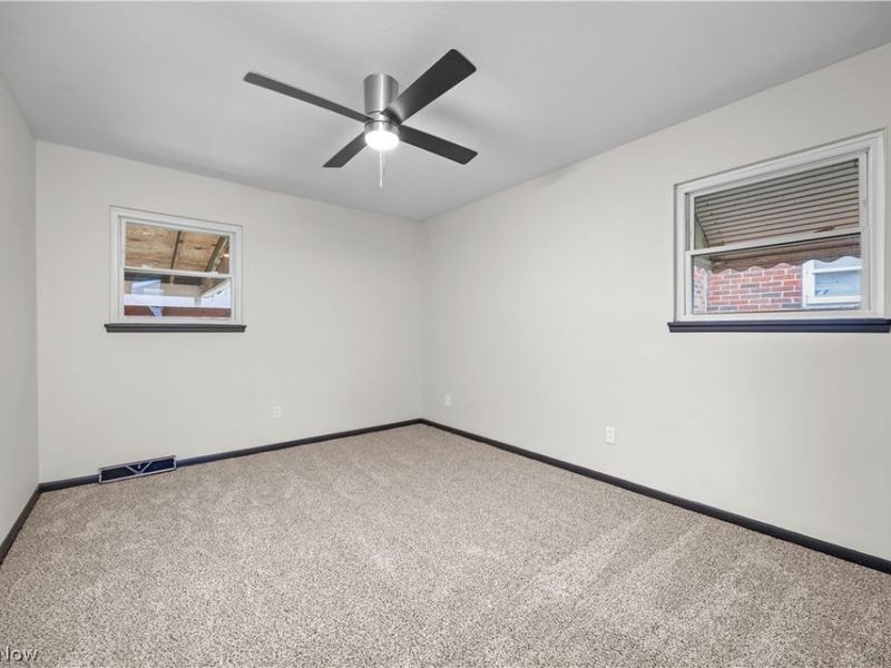 897 Livermore Lane, Elyria, OH 44035 Photo 16