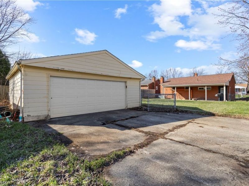 897 Livermore Lane, Elyria, OH 44035 Photo 29