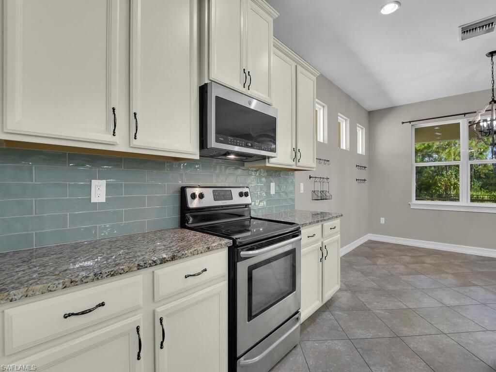 4211 Dutchess Park Rd, Fort Myers, FL 33916 Photo