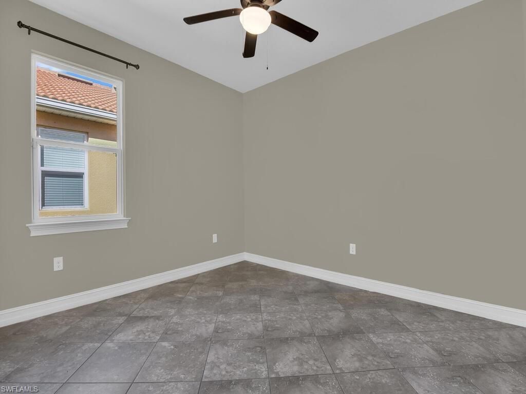 4211 Dutchess Park Rd, Fort Myers, FL 33916 Photo