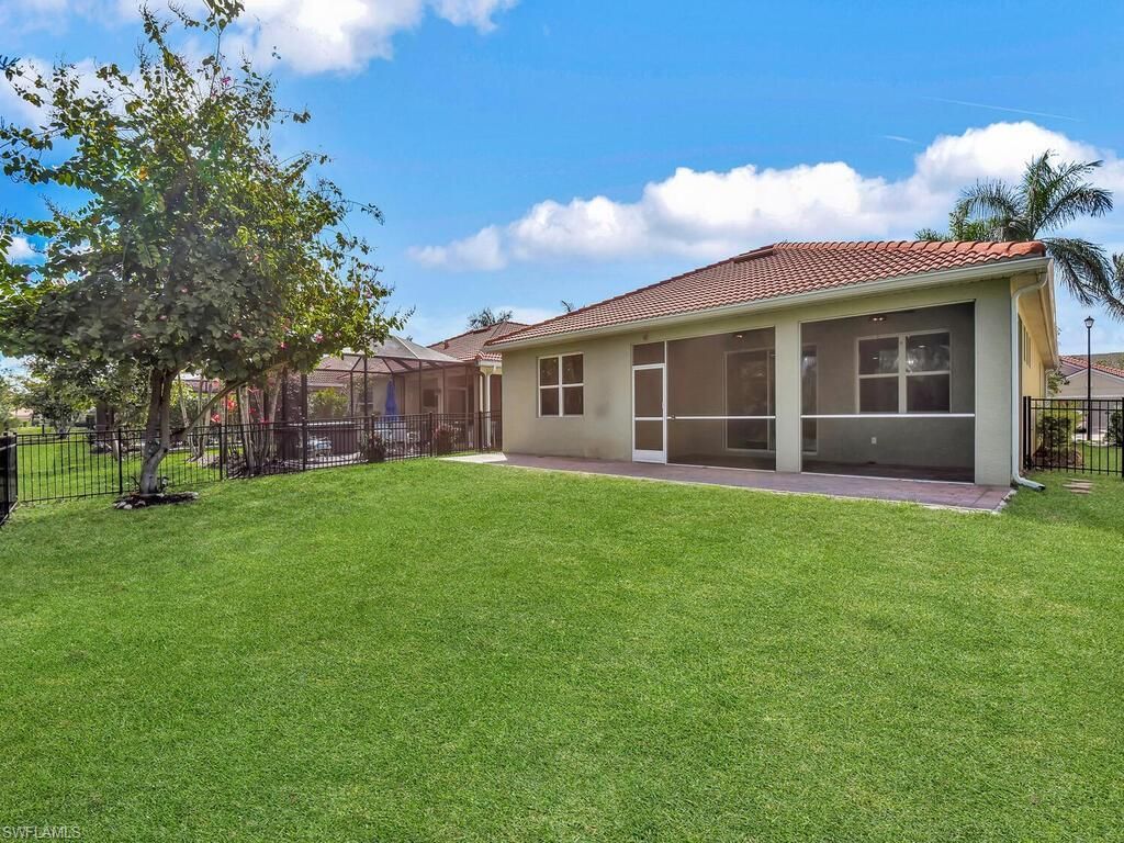 4211 Dutchess Park Rd, Fort Myers, FL 33916 Photo