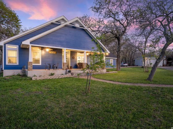 54 post oak, La Vernia, TX 78121